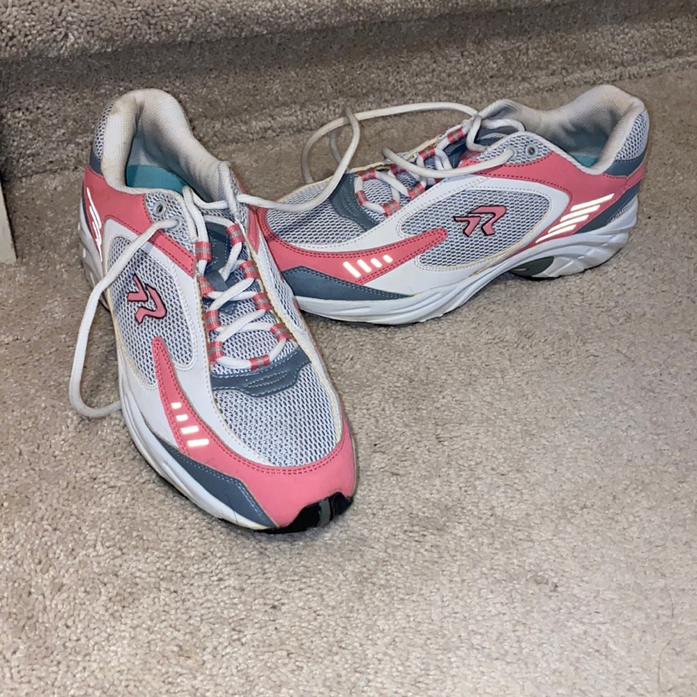 Women’s Ringor Sneakers size 11.5